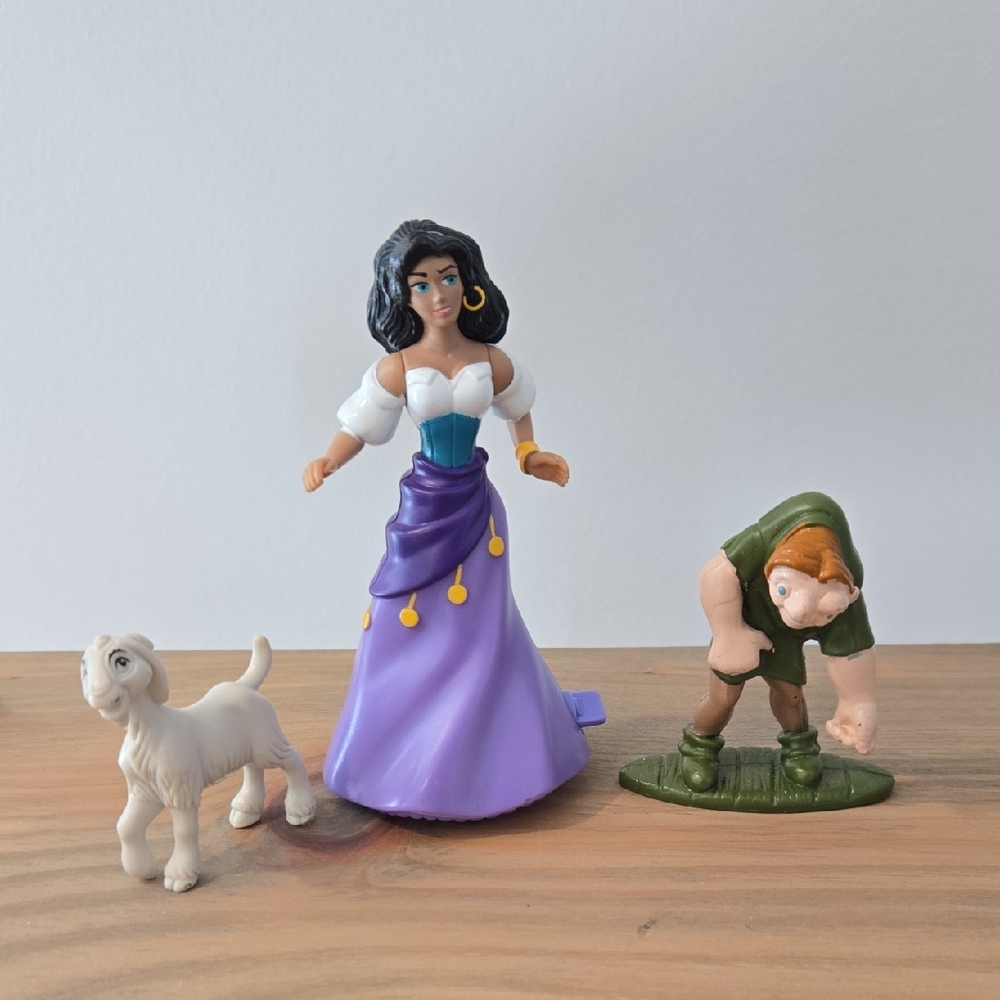VTG 90s Hunchback Of Notre Dame Toys